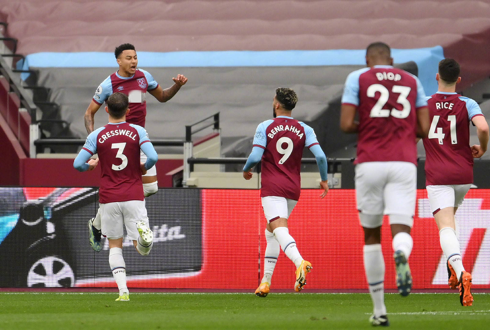 赛事也肩负 赛事也肩负